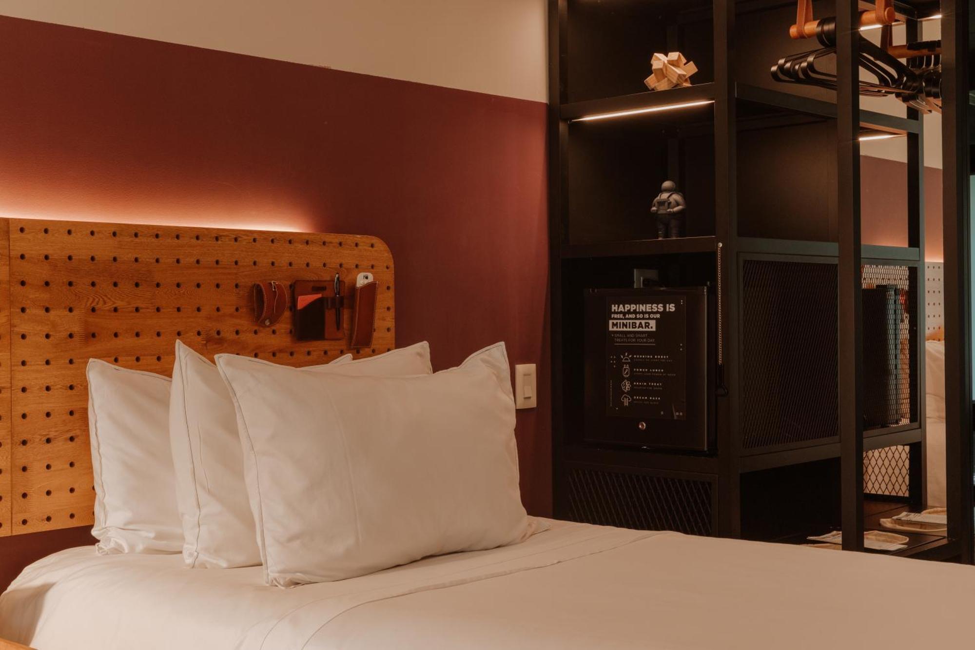 The Click Clack Hotel Medellín Zewnętrze zdjęcie A room at the hotel