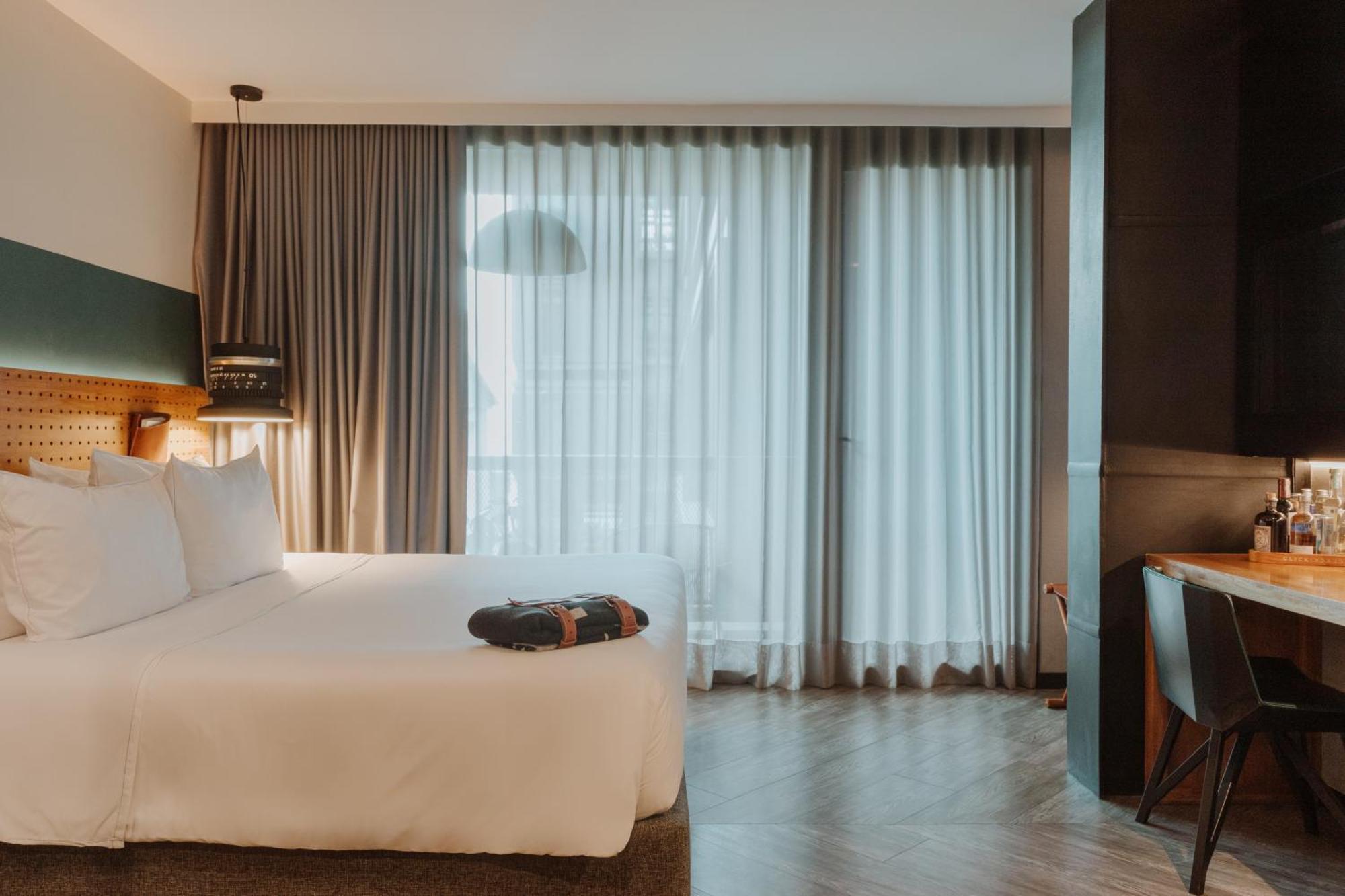 The Click Clack Hotel Medellín Zewnętrze zdjęcie A room at the hotel